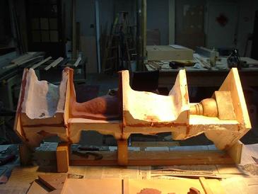 sectional molds in one mold to resolve the problem.